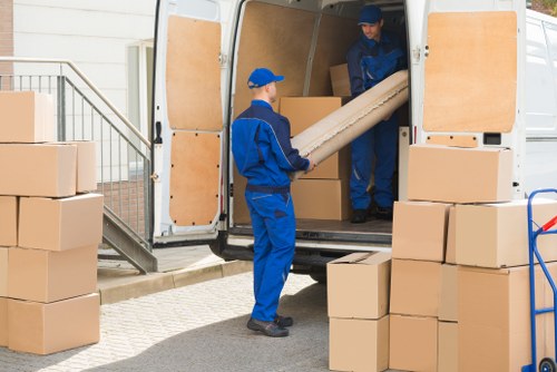 Professional house removals planning in Holloway