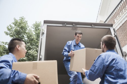 Furniture pick-up and single-item transport by van