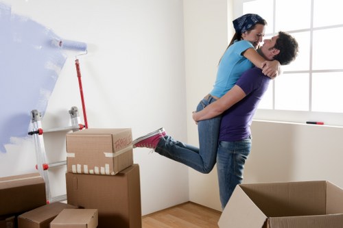 Benefits of removal truck hire for bulky furniture and appliances