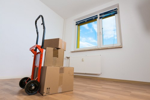 Flexible man and van service for business deliveries in Holloway